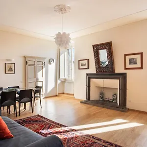casa-clara.hotels-perugia.com/