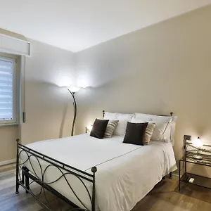 Dante Apartment